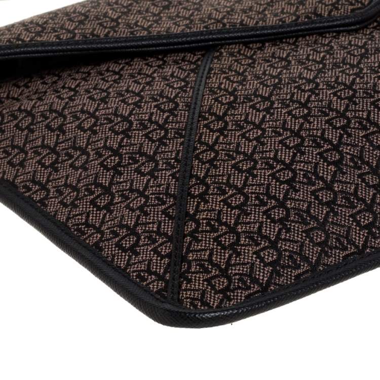 Pre Owned Dkny Brown/Black Canvas and Leather Wristlet Clutch