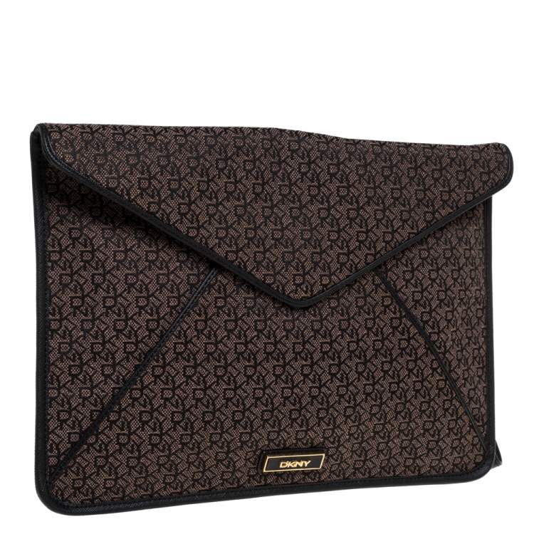 Pre Owned Dkny Brown/Black Canvas and Leather Wristlet Clutch