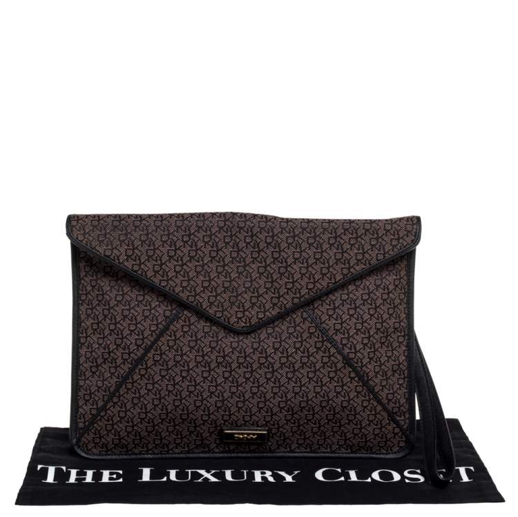 Pre Owned Dkny Brown/Black Canvas and Leather Wristlet Clutch