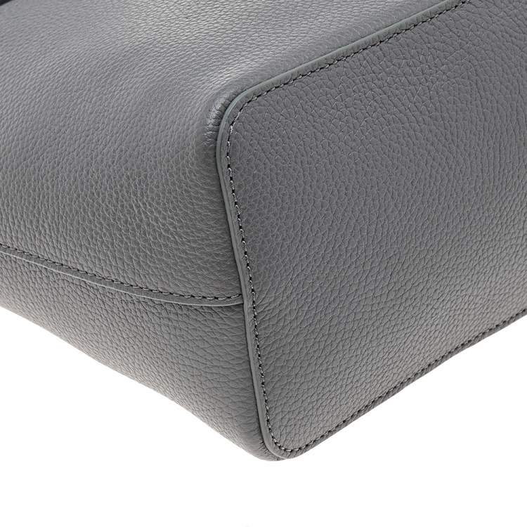 Pre Owned DKNY Grey Leather Winston Crossbody Bag