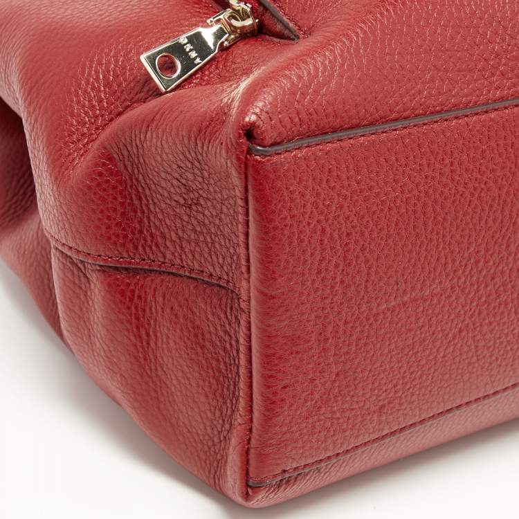 مملوكة مسبقًا DKNY Red Leather Bryant Park Front Pocket Tote