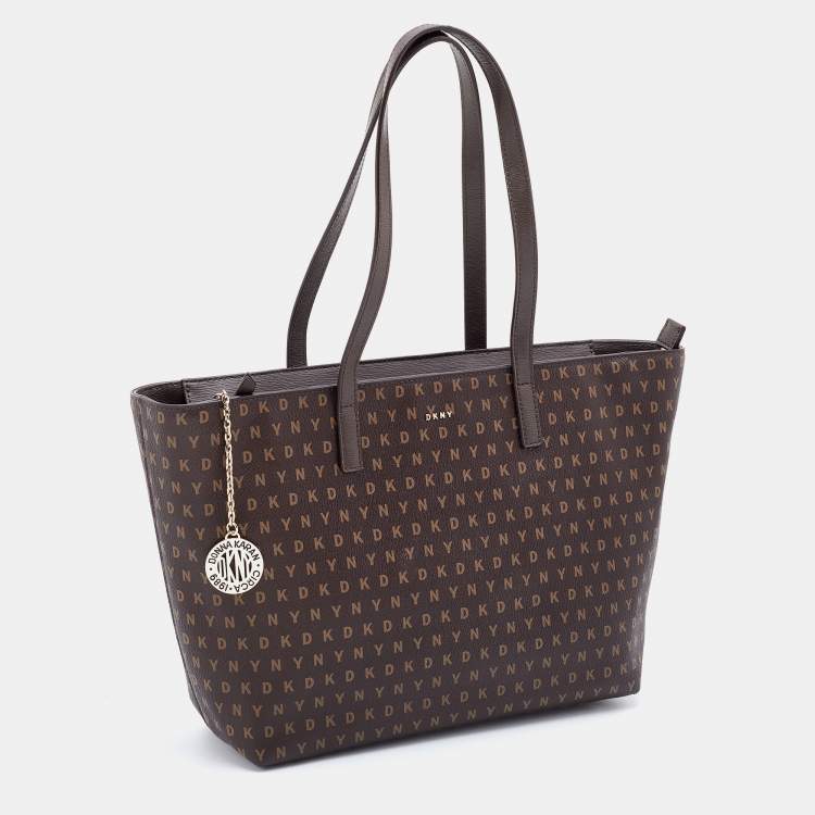 Pre Owned DKNY Brown Signature Coated Canvas Bryant Tote