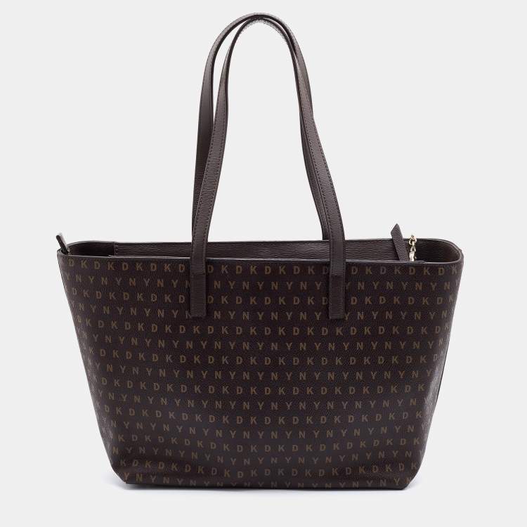Pre Owned DKNY Brown Signature Coated Canvas Bryant Tote