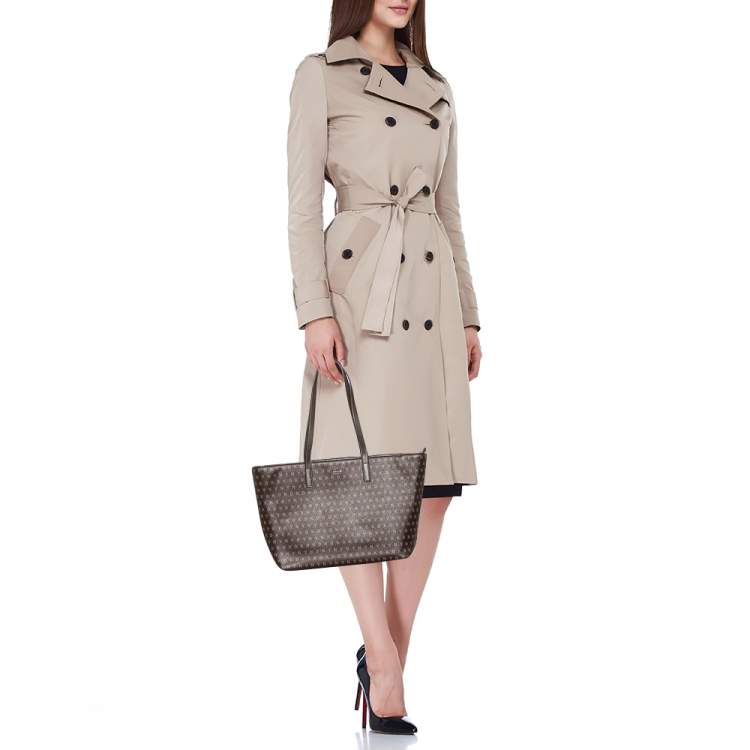 Pre Owned DKNY Brown Signature Coated Canvas Bryant Tote
