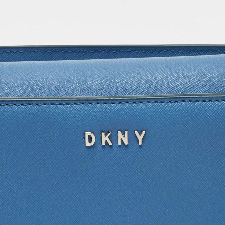 Pre Owned DKNY Blue Leather Bryant Park Chain Tote