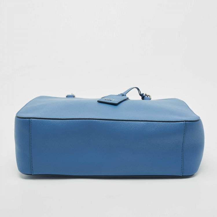 Pre Owned DKNY Blue Leather Bryant Park Chain Tote