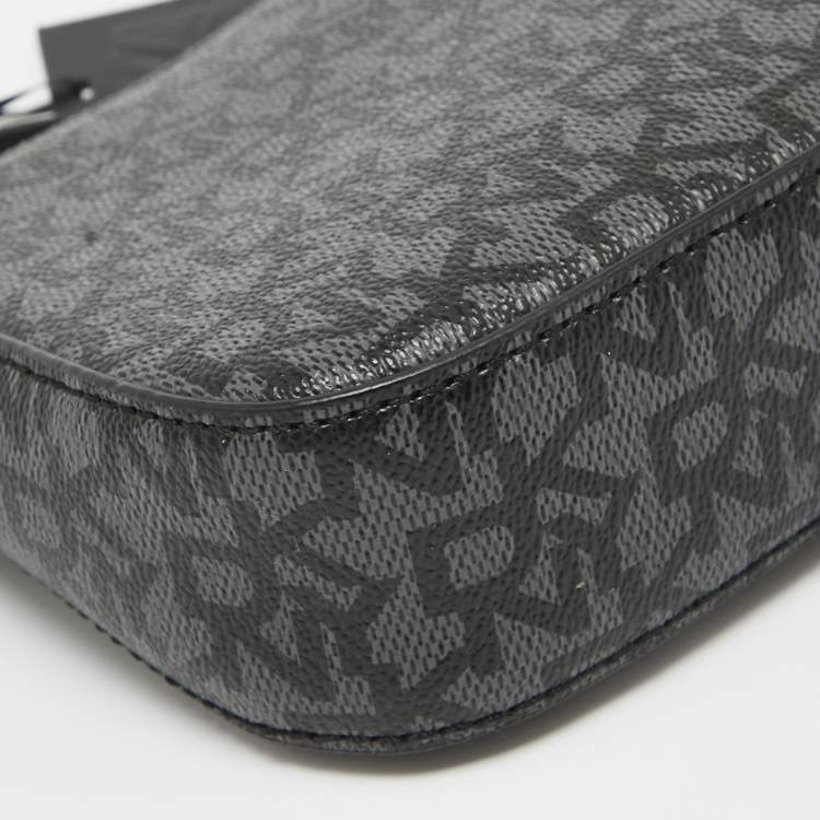Pre Owned Dkny Black Signature Coated Canvas and Leather Bryant Park Crossbody Bag