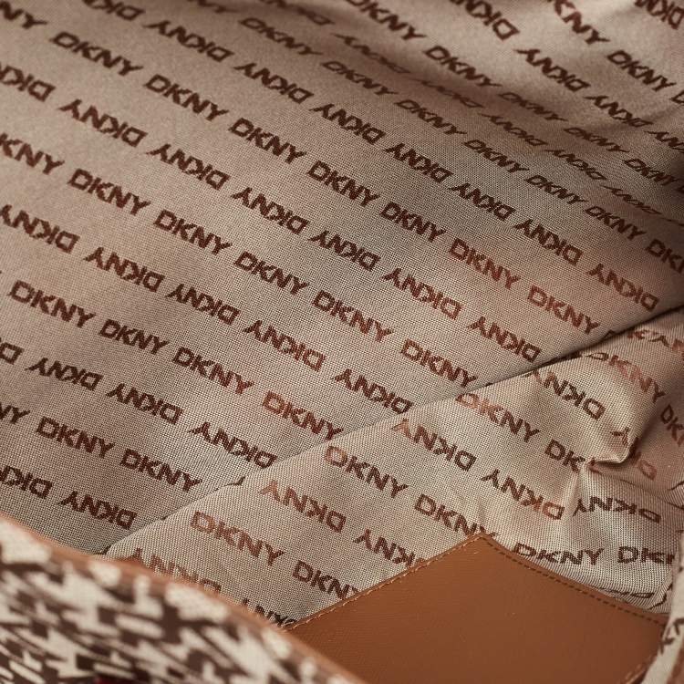 مملوكة مسبقًا DKNY Burgundy/Beige Monogram Canvas and Croc Embossed Leather Turnlock Flap Tote