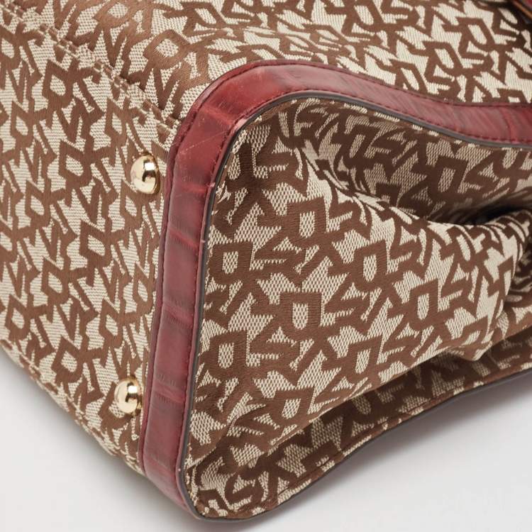 مملوكة مسبقًا DKNY Burgundy/Beige Monogram Canvas and Croc Embossed Leather Turnlock Flap Tote