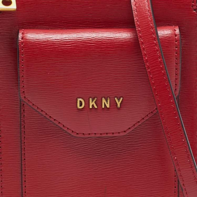 مملوكة مسبقًا DKNY Red Leather Alexa Phone Crossbody Bag
