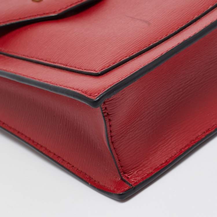 مملوكة مسبقًا DKNY Red Leather Alexa Phone Crossbody Bag
