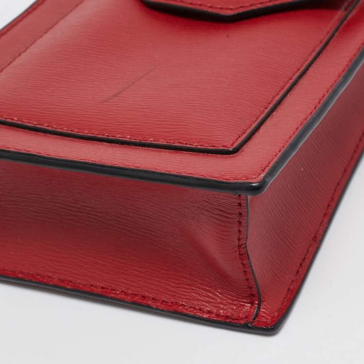 مملوكة مسبقًا DKNY Red Leather Alexa Phone Crossbody Bag