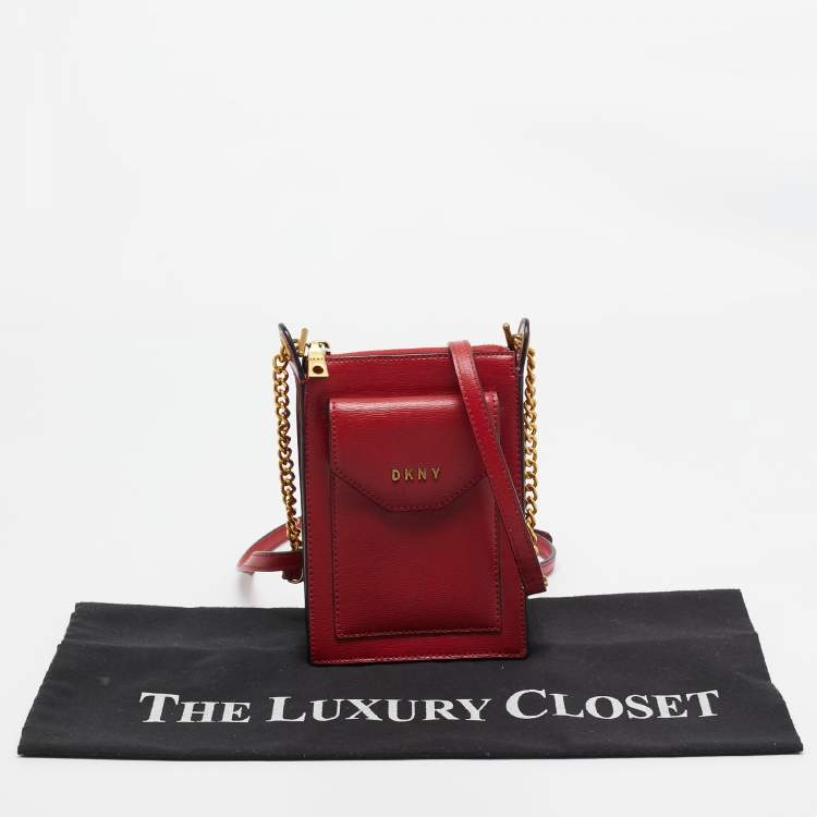 مملوكة مسبقًا DKNY Red Leather Alexa Phone Crossbody Bag