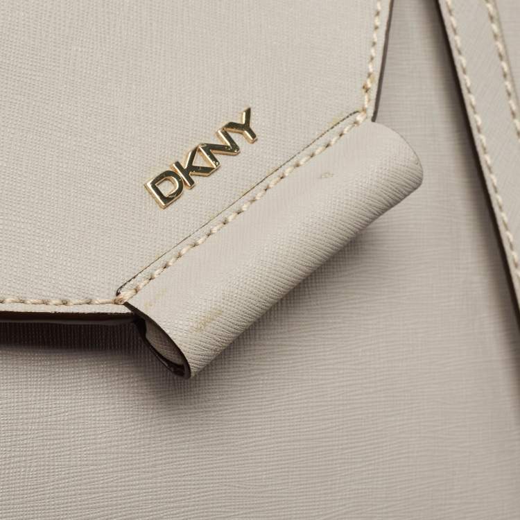 Pre Owned DKNY Grey Leather Bryant Park Edge Flap Crossbody Bag