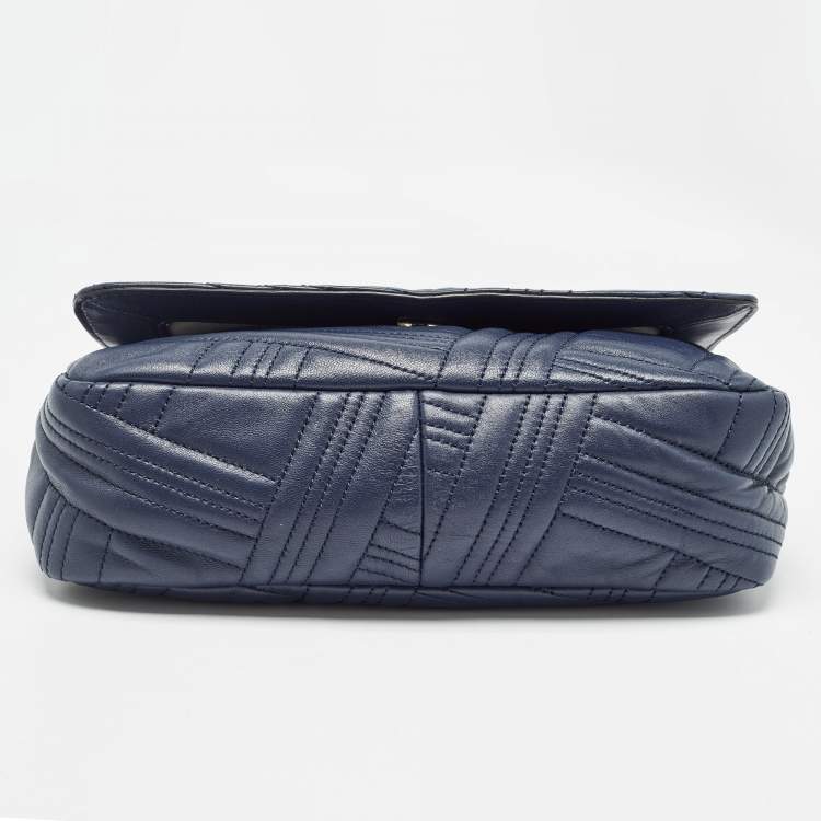 مملوكة مسبقًا DKNY Navy Blue Quilted Leather Allen Flap Shoulder Bag