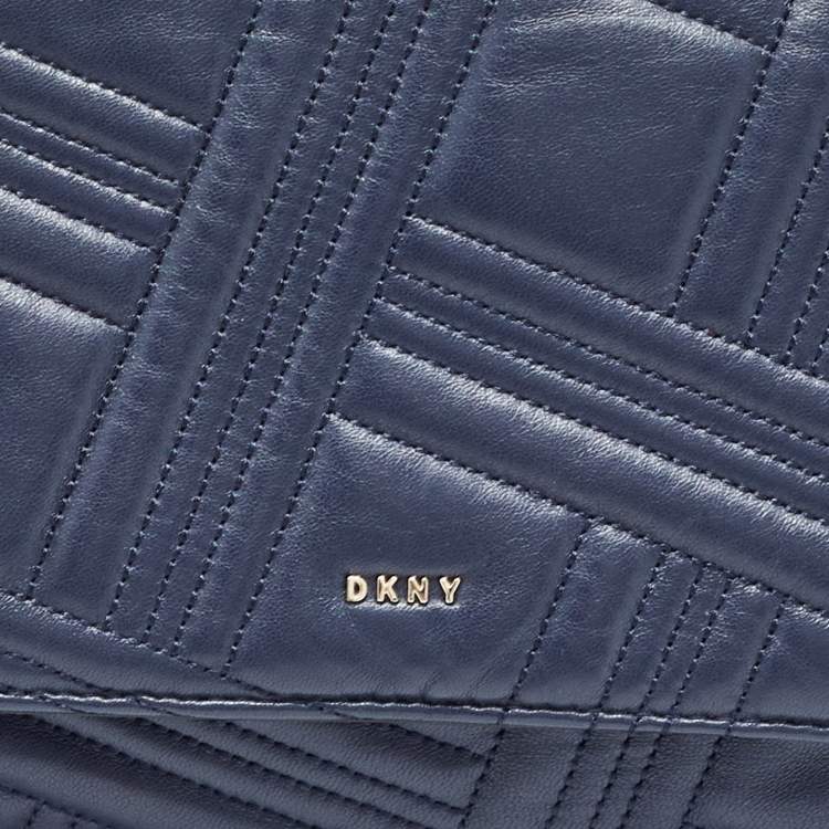 مملوكة مسبقًا DKNY Navy Blue Quilted Leather Allen Flap Shoulder Bag