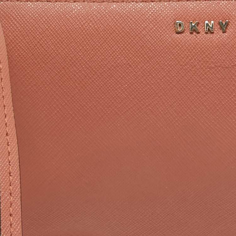 Pre Owned DKNY Old Rose Leather Zippy Wristlet Clutch