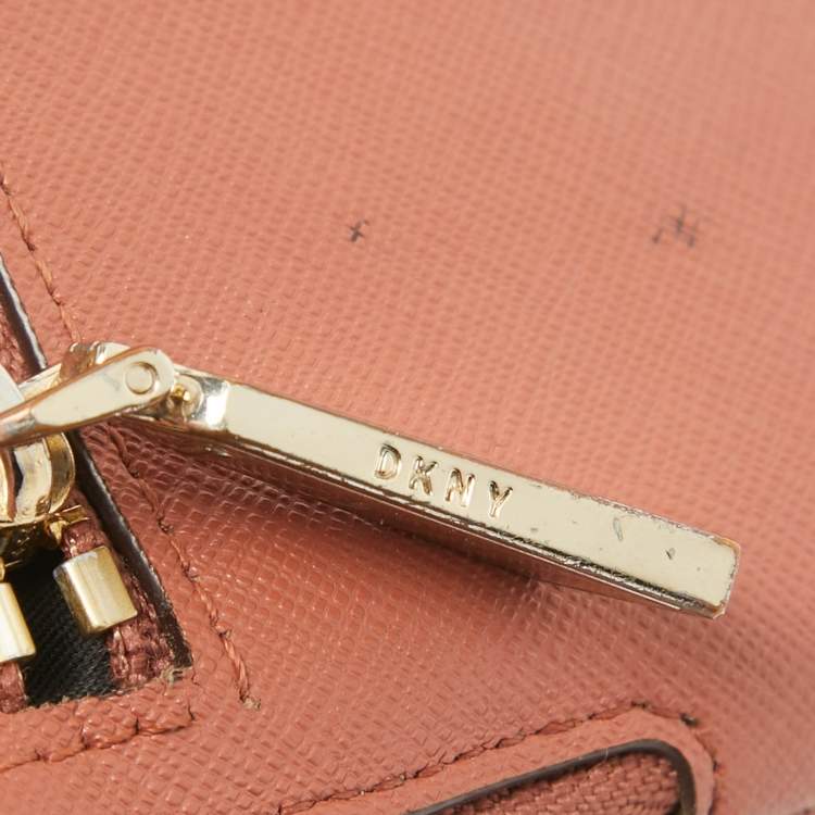 Pre Owned DKNY Old Rose Leather Zippy Wristlet Clutch