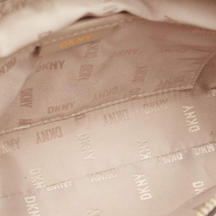 Pre Owned Dkny White Leather Bryant Park Dome Crossbody Bag