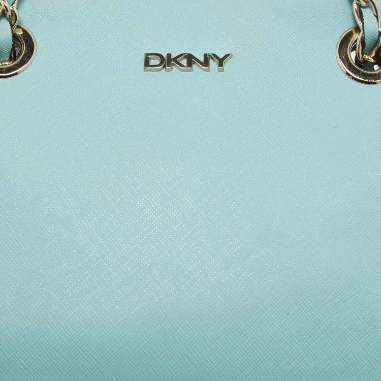 Pre Owned Dkny Blue Leather Chain Crossbody Bag