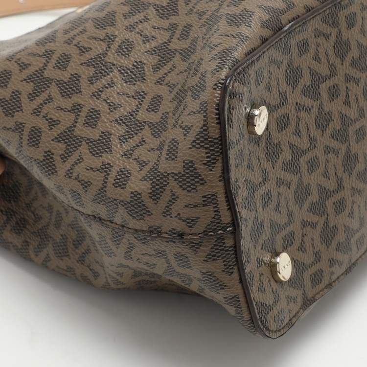 Pre Owned Dkny Beige Signature Coated Canvas and Leather Satchel