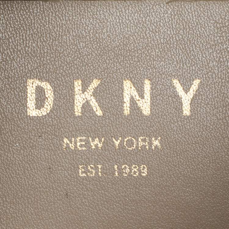 Pre Owned Dkny Beige Signature Coated Canvas and Leather Satchel