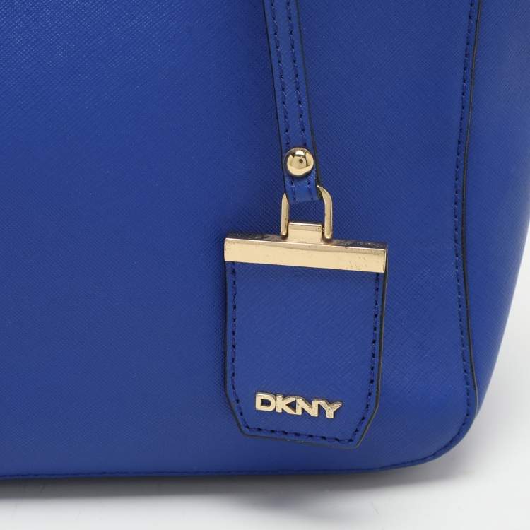 Pre Owned DKNY Blue Leather Chain Zip Tote