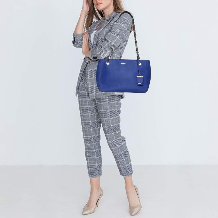 Pre Owned DKNY Blue Leather Chain Zip Tote