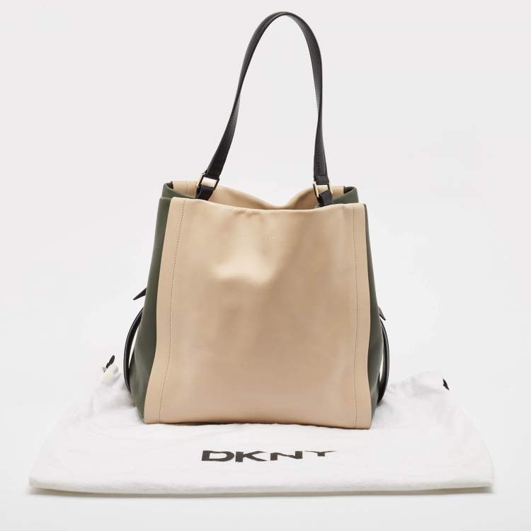 Pre Owned DKNY Beige/Fatigue Green Leather Hobo