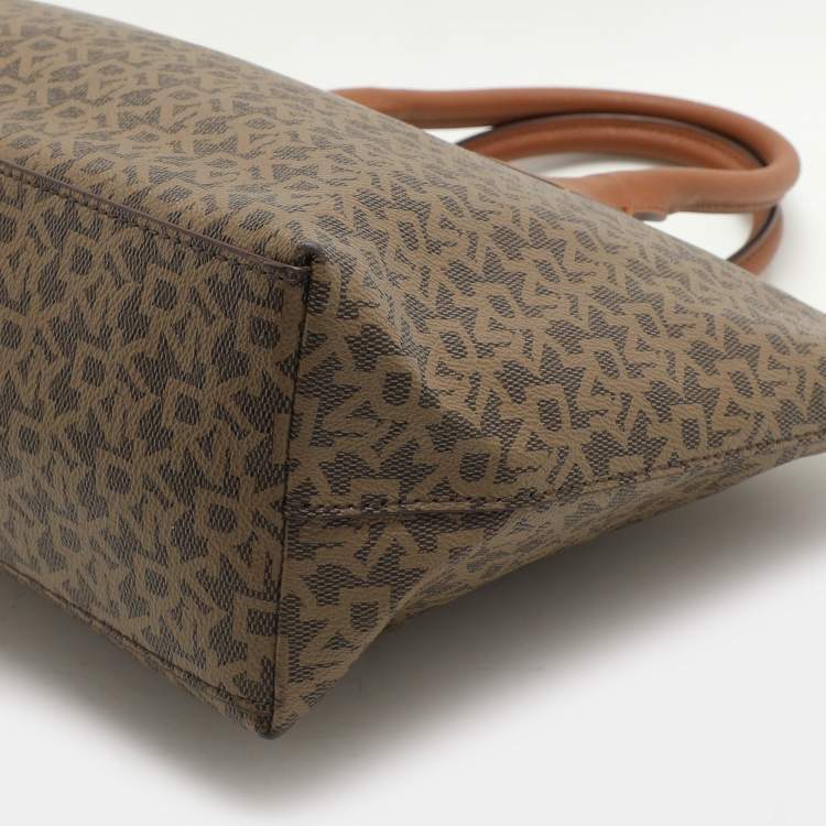 Pre Owned Dkny Brown Coated Canvas Tote