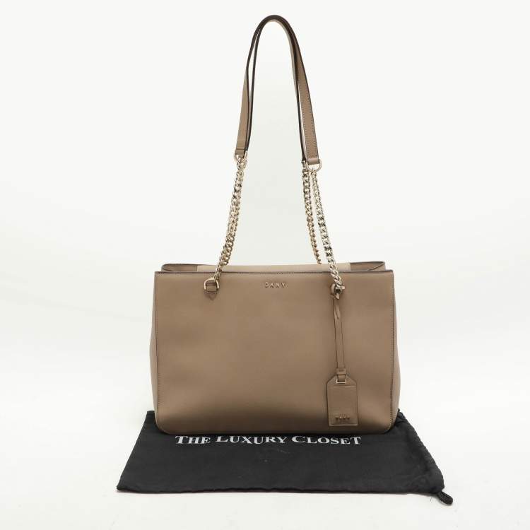 Pre Owned DKNY Beige Leather Bryant Park Chain Tote