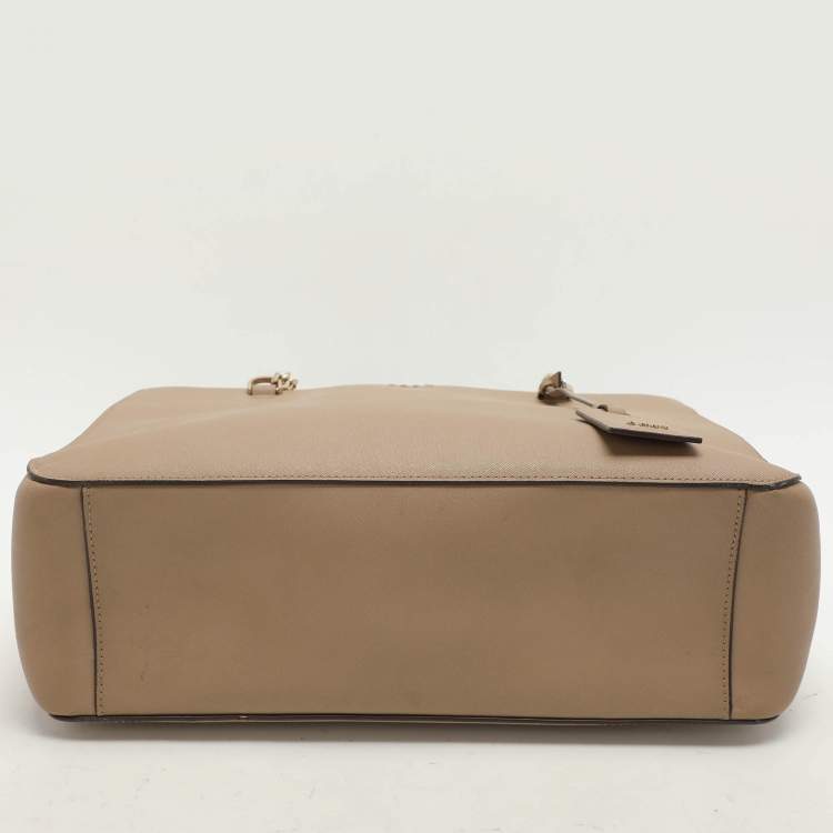 Pre Owned DKNY Beige Leather Bryant Park Chain Tote