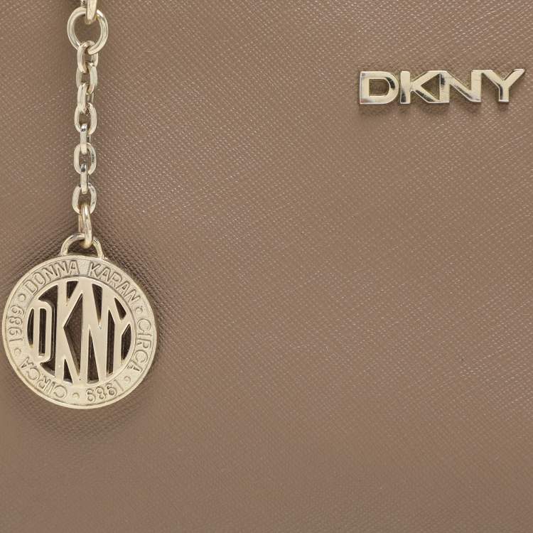 Pre Owned Dkny Taupe Leather Crossbody Bag
