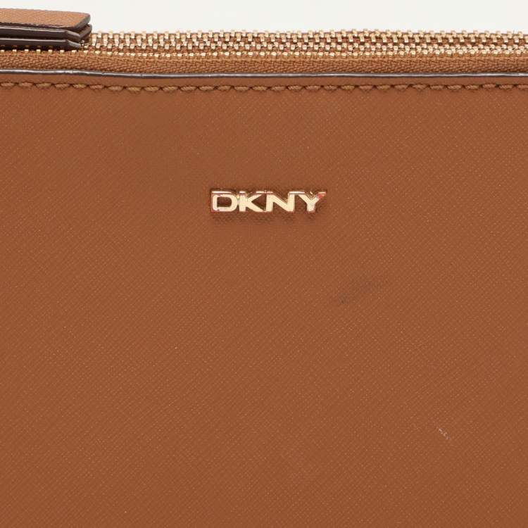 Pre Owned Dkny Brown Leather Crossbody Bag