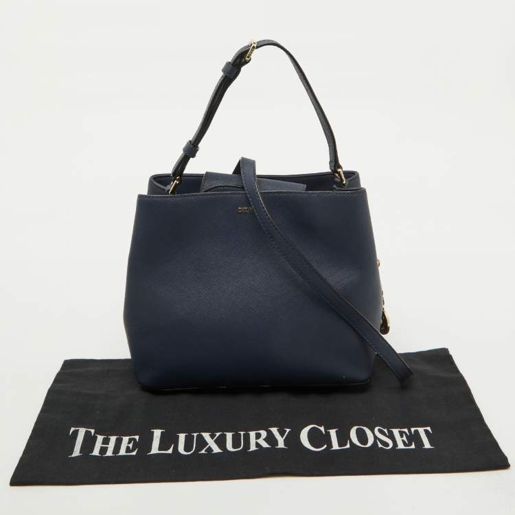 Pre Owned DKNY Navy Blue Saffiano Leather Bryant Park Bucket Bag