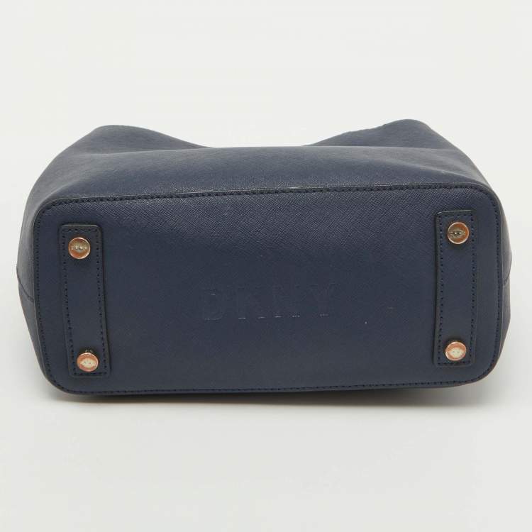 Pre Owned DKNY Navy Blue Saffiano Leather Bryant Park Bucket Bag