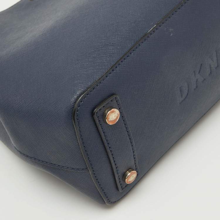 Pre Owned DKNY Navy Blue Saffiano Leather Bryant Park Bucket Bag