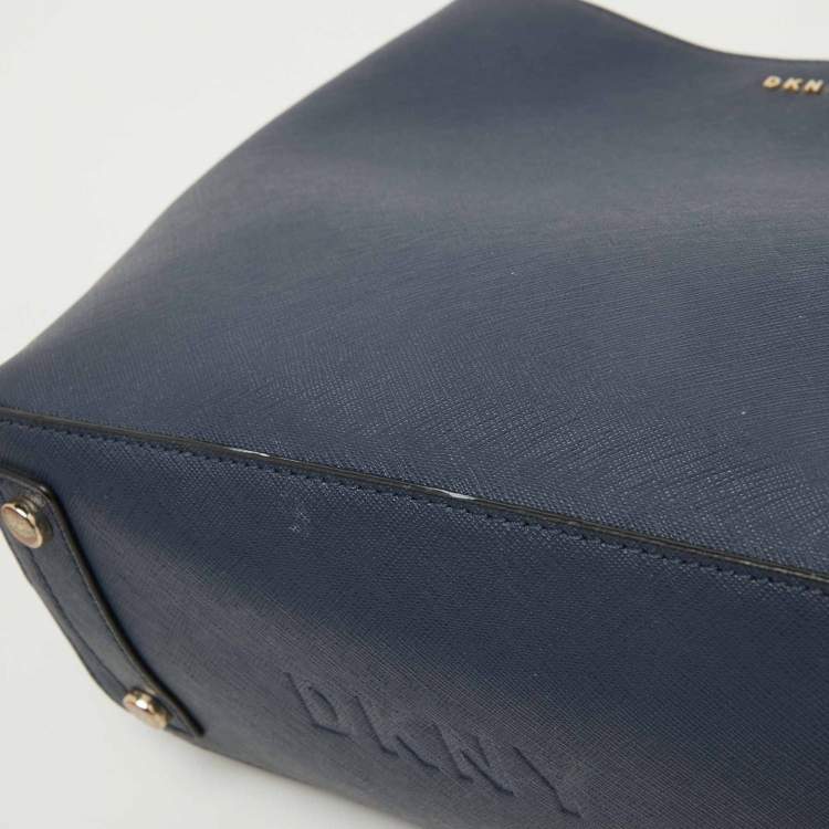 Pre Owned DKNY Navy Blue Saffiano Leather Bryant Park Bucket Bag