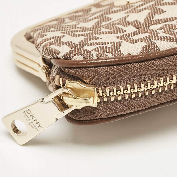 Pre Owned DKNY Beige/Brown Signature Canvas Kisslock Frame Coin Purse