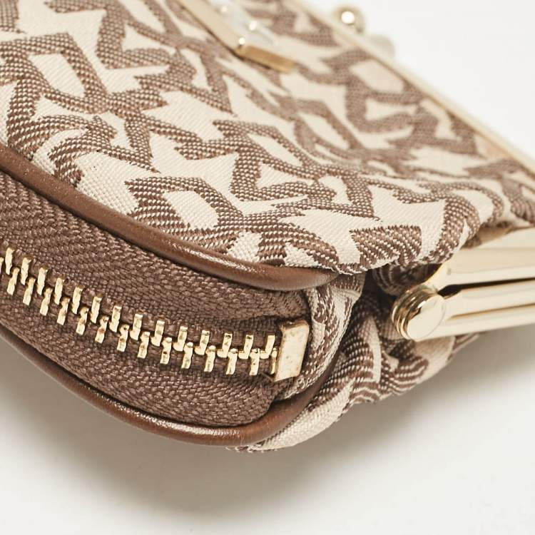 Pre Owned DKNY Beige/Brown Signature Canvas Kisslock Frame Coin Purse