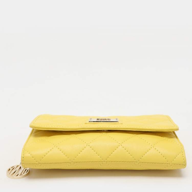 Pre Owned Dkny Yellow Quilted Leather Flap Shoulder Bag