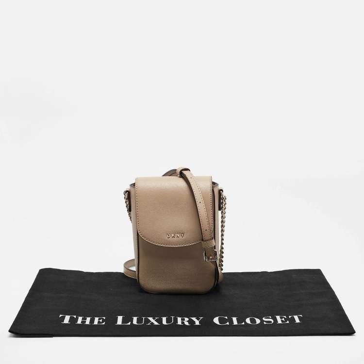مملوكة مسبقًا DKNY Beige Saffiano Leather Flap Phone Crossbody Bag