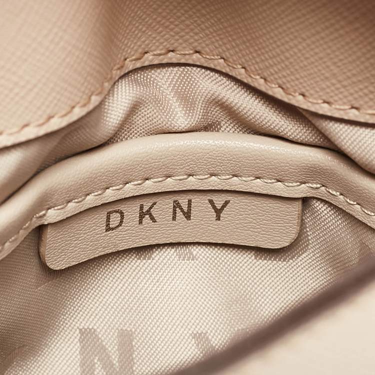 مملوكة مسبقًا DKNY Beige Saffiano Leather Flap Phone Crossbody Bag