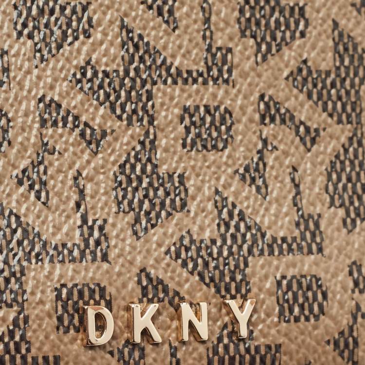 Pre Owned DKNY Beige/Brown Signature Coated Canvas Card Holder