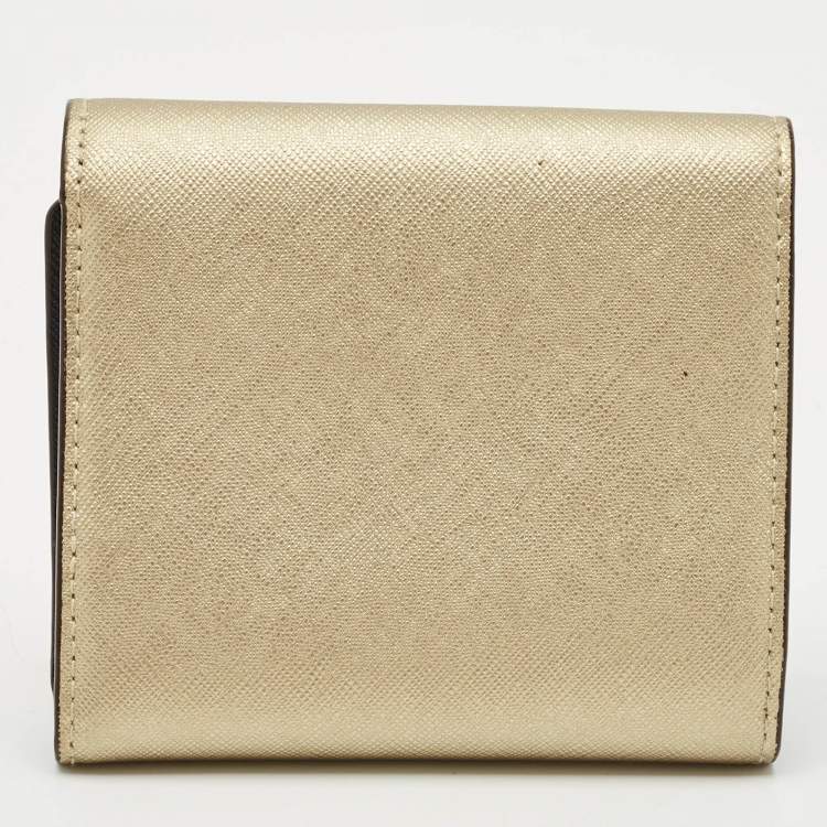 Pre Owned Dkny Gold Leather Trifold Wallet