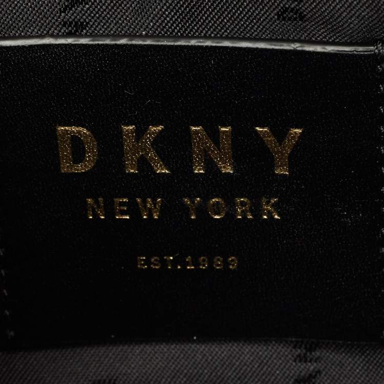 Pre Owned Dkny Black Leather Logo Flap Belt Bag