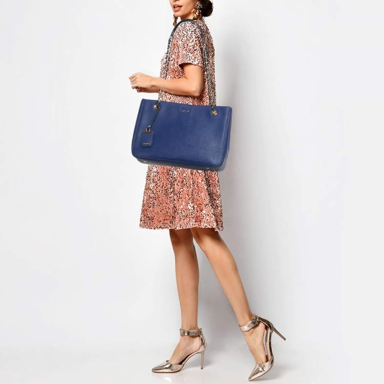 Pre Owned DKNY Blue Leather Bryant Park Chain Tote