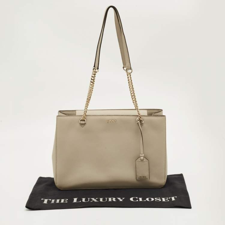 Pre Owned DKNY Light Beige Leather Bryant Park Chain Tote