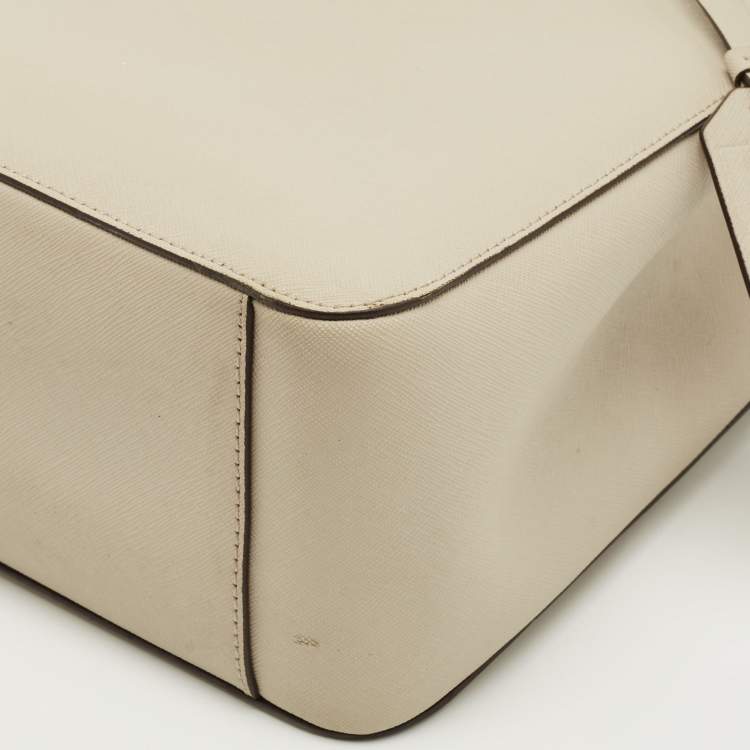 Pre Owned DKNY Light Beige Leather Bryant Park Chain Tote