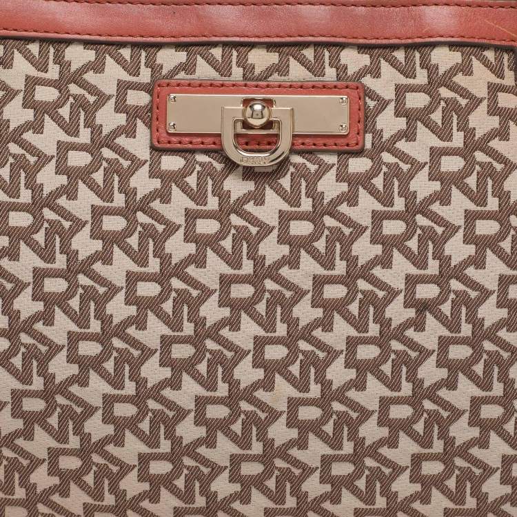 Pre Owned DKNY Brick Red/Beige Signature Coated Canvas And Leather Bryant Chain Shoulder Bag